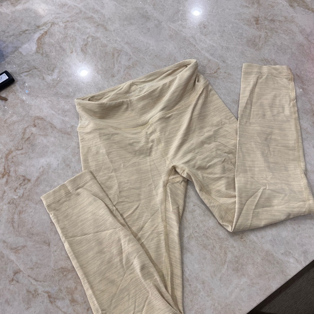 Outdoor Voices Tech Sweat 7/8 legging Heathered Yellow Size Medium - Picture 3 of 4